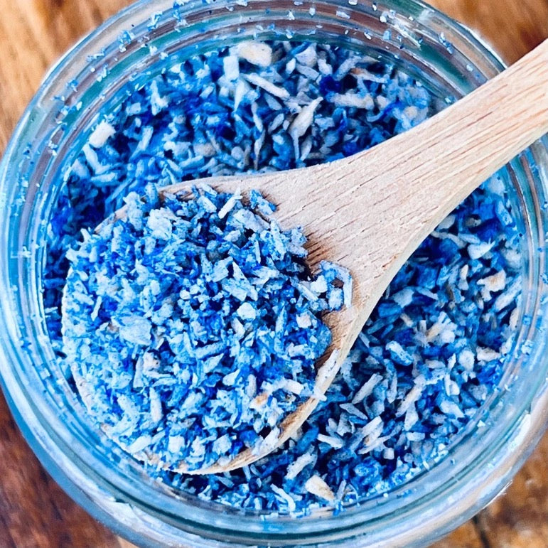 TOPPER AV KOKOS & BLÅ SPIRULINA